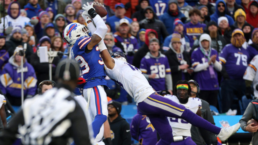 NFL Update: Vikings-Bills Chaos, Packers Comeback, Chargers-Chiefs Showdown