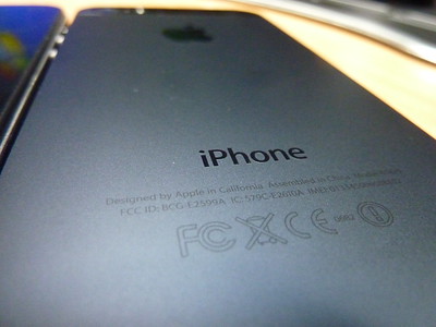 "iPhone 5" by Sean MacEntee is licensed under CC BY 2.0.